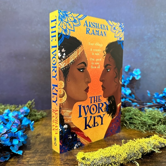 Illumicrate Exclusive The Ivory Key by Akshaya Raman - Picture 2 of 6